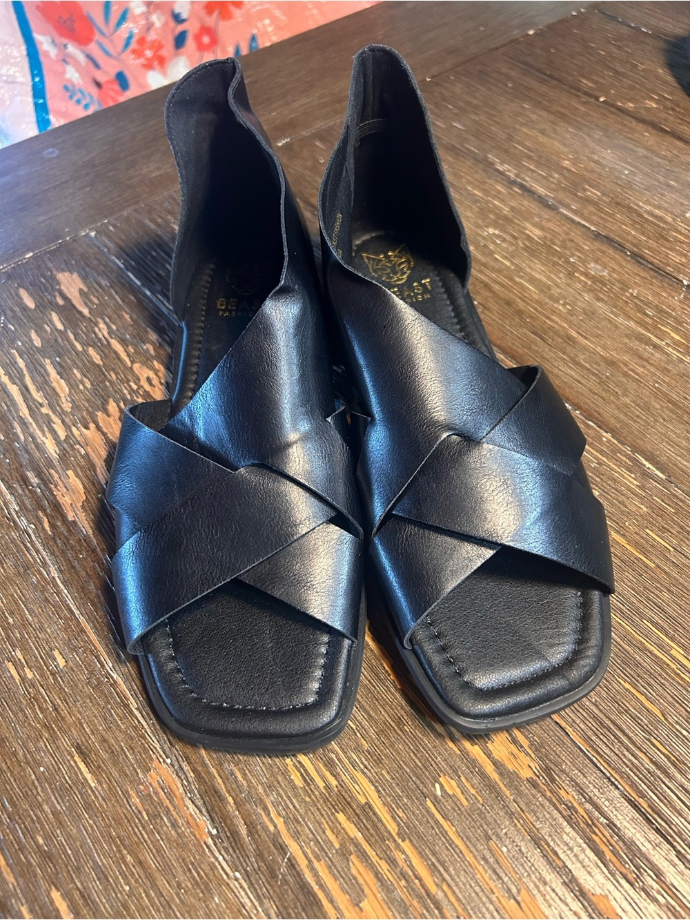NWT Beast Fashion Annie open side sandals size 7